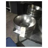 LOT OF 21 SS BOWLS