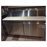 AVANTCO 5 FT BAIN MARIE SANDWICH SALAD PREP