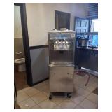 TAYLOR 2 FLAVOR & TWIST SOFT SERVE FROYO MACHINE