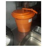 FULL SIZE SALAD SPINNER