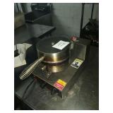 FLEETWOOD WAFFLE MAKER