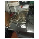 CECILWARE COUNTERTOP ELECTRIC FRYER