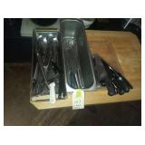 LOT 3 BINS UTENSILS