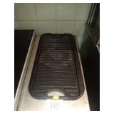 HEAVY CAST IRON RIPPLED FLAT GRILL TOP 20" X 10"