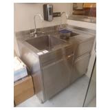 SS DOUBLE SINK 44" X 27" X 39"