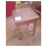 WOOD FRAME WITH LEATHER SEAT BACKLESS STOOLS