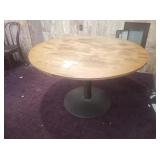 4 FT ROUND TABLES