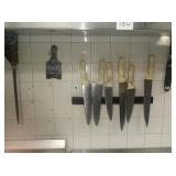 LOT OF 6 KNIVES & MAGNETIC HOLDER & SHARPENER
