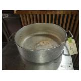 CALDERO 16" DIA 5" TALL