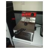 AVANTCO COUNTERTOP ELECTRIC FRYER