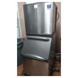 MANITOWOC 400 LB WATER COOLED ICE MACHINE SD0323W