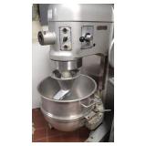 HOBART 80 QT MIXER WITH ATTACHMENTS L-800