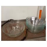 LOT OF GLASS BOWLS