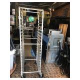 PAN RACK ON WHEELS