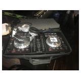 PIONEER DJ MIXER DDJ-SB2 WITH HEADPHONES