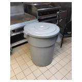 LARGE TRASH CAN & LID