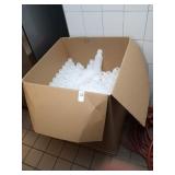 BOX 16 OZ PLASTIC SQUARE SCREW BOTTLES- NO TOPS