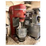 HOBART 140 QT MIXER WITH ATTACHMENTS V-1401
