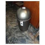 UMBRA GRAND TRASH CAN