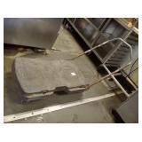 RUBBERMAID FLAT BED HAND TRUCK - 500 LB CAP