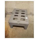 2 FT METRO HARD PLASTIC DUNNAGE STAND