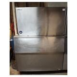 HOSHIZAKI 1300 LB WATER COOLED ICE MACHINE