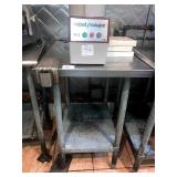 SS TABLE 30" X 24"