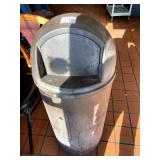 DOME TRASH 36" X 36"