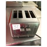 CUISINART 4 SLICE TOASTER
