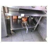 3 FT SS STAND ON WHEELS