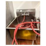 1 COMP SINK WITH HOSE 24"