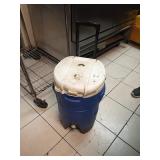 IGLOO COOLER ON WHEELS