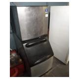 MANITOWOC 450 LB AIR COOLED ICE MACHINE SD0422A