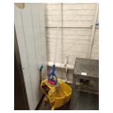 MOP BUCKET & WRINGER WITH MOP