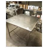 SS TABLE 46" X 42" X 34"