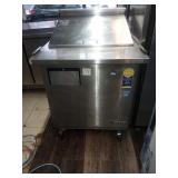 EVEREST 27" SELF CONTAINED SANDWICH SALAD PREP