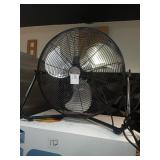 UTILITECH FLOOR FAN