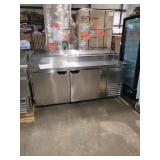 BEVERAGE AIR 6 FT SELF CONTAINED PREP TABLE