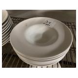 LOT OF 15 ROUND PLATES 9"