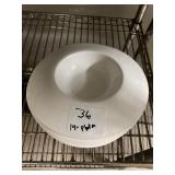 LOT OF 14 ROUND PLATES 9"