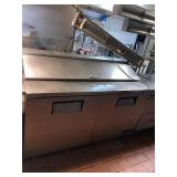 TRUE 5 FT SELF CONTAINED SANDWICH SALAD PREP