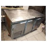 LEADER 5 FT SELF CONTAINED REFRIGERATED LOWBOY