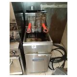 IMPERIAL GAS FRYER - AS IS DOOR HAS HOOK TO CLOSE