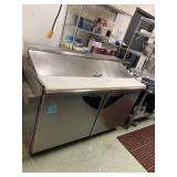 TURBO AIR 5 FT SELF CONTAINED SANDWICH SALAD PREP