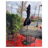 OUTDOOR DINING SET - 1 TABLE 4 CHAIRS 1 UMBRELLA