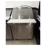 AVANTCO 27" SELF CONTAINED SANDWICH SALAD PREP