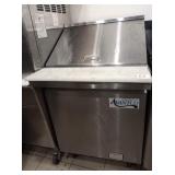 AVANTCO 27" SELF CONTAINED SANDWICH SALAD PREP