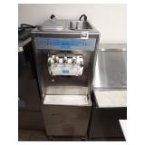 TAYLOR 2 FLAVOR & TWIST SOFT SERVE & FROYO MACHINE