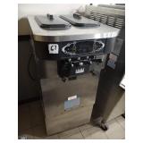 TAYLOR 2 FLAVOR & TWIST SOFT SERVE & FROYO MACHINE