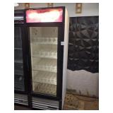 TRUE SELF CONTAINED 1 GLASS DOOR REFRIGERATOR
